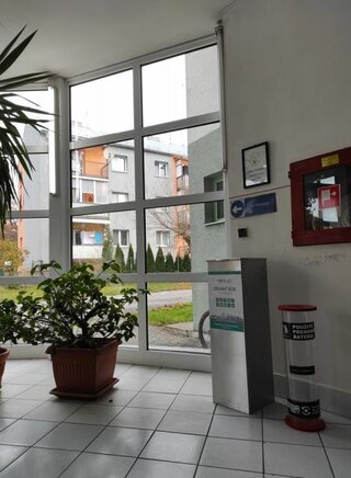 nádoby na elektroodpad v budove C
