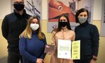 December: Aj december spojený s hokejom. Romanka Halušková bola ocenená Pamätným listom sv. Gorazda, najvyšším ocenením Ministerstva školstva. Ocenenie získala za výborné študijné výsledky a za vzornú reprezentáciu Slovenska.